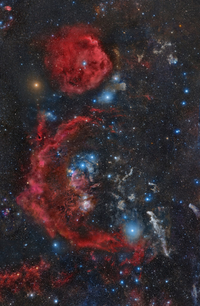 Spettacolare vista d'insieme della costellazione di Orione e dei relativi complessi nebulari, capolavoro dell'astrofotografo Rogelio Bernal Andreo